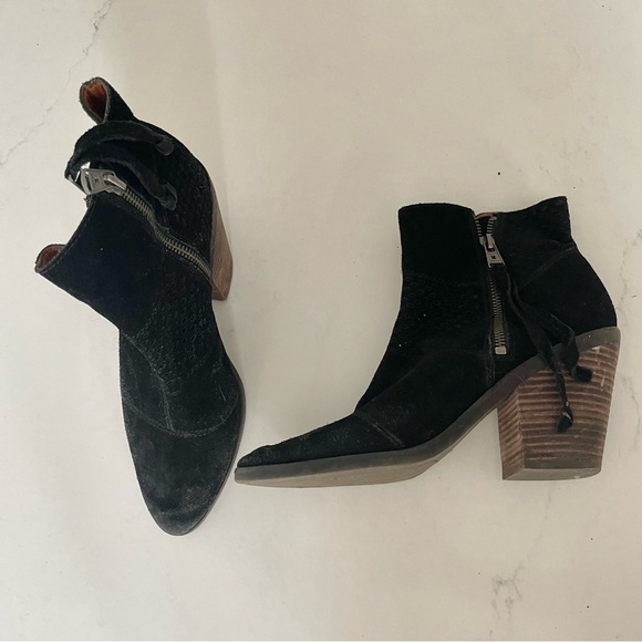 Lucky Brand Ramses Black Suede Ankle Boots - Picture 4 of 11